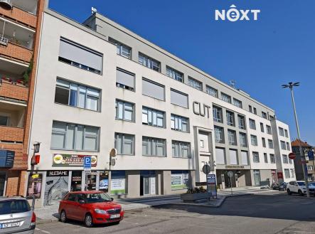 Pronájem - komerční objekt, výroba, 3 299 m²