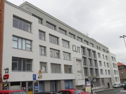 Pronájem - komerční objekt, sklad, 3 299 m²