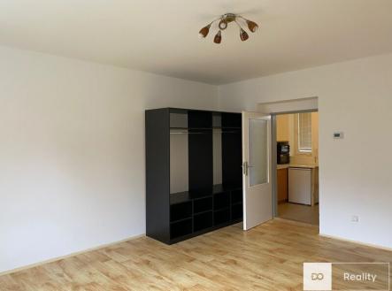 Pronájem bytu, 1+kk, 35 m²