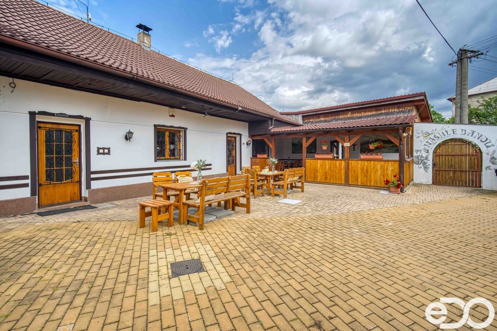 hradesin-restaurace-6.jpg
