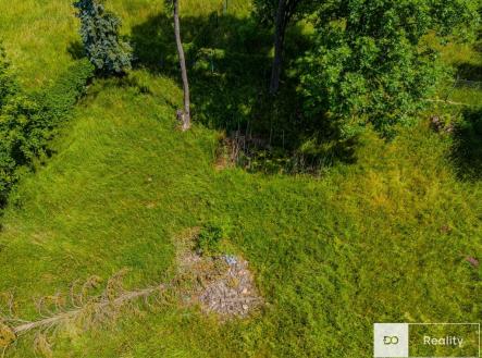 michal-havlicek-fotografie-edo-maklerka-yana-shevchuk-pozemek-veliny-dji-20240618113958-0053-d.jpg | Prodej - pozemek pro bydlení, 1 064 m²