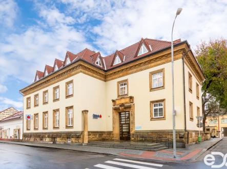 Pronájem bytu, 1+kk, 35 m² obrázek