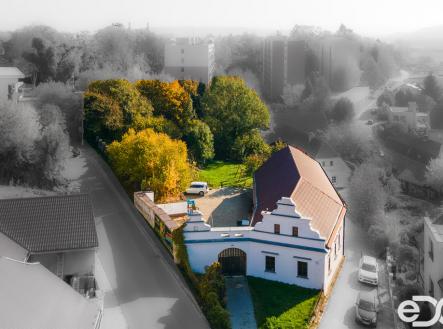 d2bw.jpg | Prodej - dům/vila, 173 m²