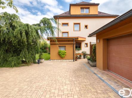 Prodej - dům/vila, 380 m² obrázek