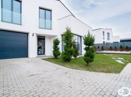 a7308642-hdr.jpg | Prodej - dům/vila, 141 m²