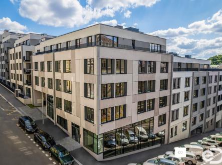Pronájem - obchodní prostor, 210 m² obrázek