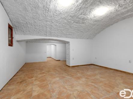 3.jpg | Pronájem - skladovací prostor, 77 m²