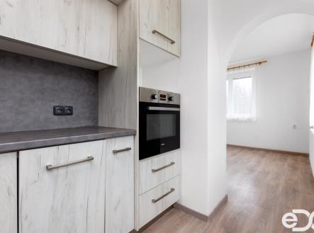pok2-3.jpg | Prodej bytu, 3+kk, 72 m²