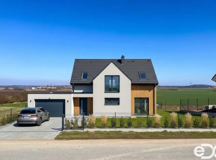 vytvo-mi-zde-vizualizaci-modernho-rodinnho-domu-se-sedlovou-stechou-a-obytnm-podkrovm-gar-a-modernm-r14jvxkmw5jksgoguugv-0.jpg | Prodej - pozemek pro bydlení, 1 165 m²