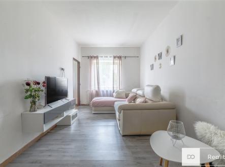 Prodej - nájemní dům, 300 m² obrázek