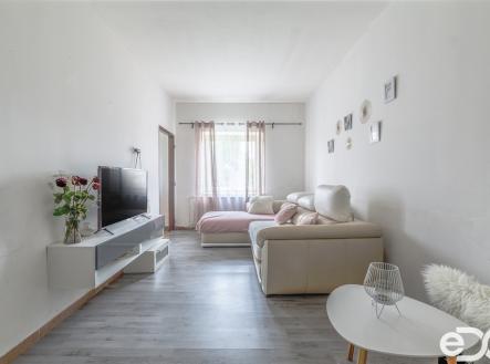 f37b4366-hdr.jpg | Prodej - nájemní dům, 300 m²