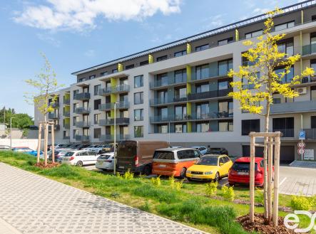 ext2.jpg | Pronájem bytu, 2+kk, 56 m²