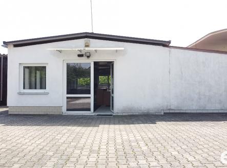 Pronájem - pozemek pro komerční výstavbu, 747 m² obrázek