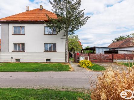 Dům z ulice 2 | Prodej - dům/vila, 242 m²