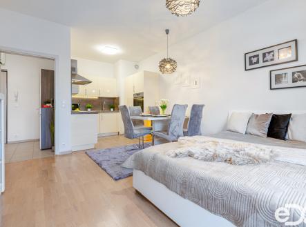 02.jpg | Prodej bytu, 2+kk, 61 m²