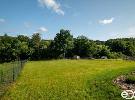 pozemek-zeme-2.jpg | Prodej - pozemek pro bydlení, 1 002 m²