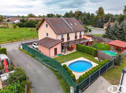 dum-a-bazen.jpg | Prodej - dům/vila, 134 m²