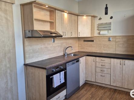 20250919-160727.jpg | Pronájem bytu, 2+1, 57 m²