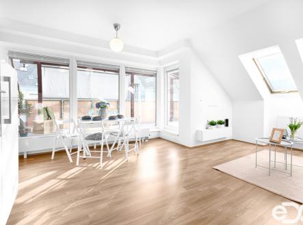 02.jpg | Prodej bytu, 2+kk, 64 m²