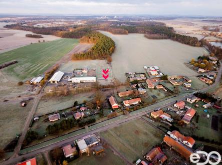 dron-se-sipkami.jpg | Prodej - pozemek pro bydlení, 1 114 m²