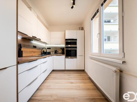 pana3115-hdr.jpg | Prodej bytu, 4+1, 74 m²