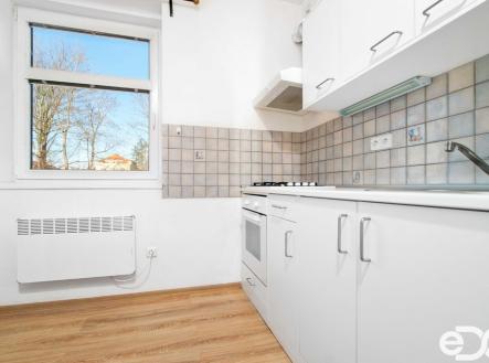 kuch-kopie-optimized.jpg | Pronájem bytu, 3+1, 70 m²