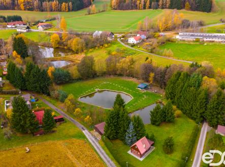 stara-hut-dron-1.jpg | Prodej - pozemek pro bydlení, 1 781 m²