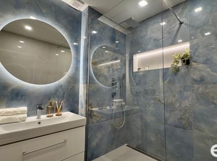 koupelna-siroko-2.jpeg | Pronájem bytu, 3+kk, 80 m²