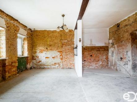 obyvak-pred.jpg | Prodej - dům/vila, 150 m²