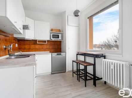 kuch.jpg | Pronájem bytu, 2+1, 73 m²