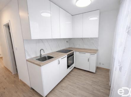 11.png | Prodej bytu, 2+1, 60 m²