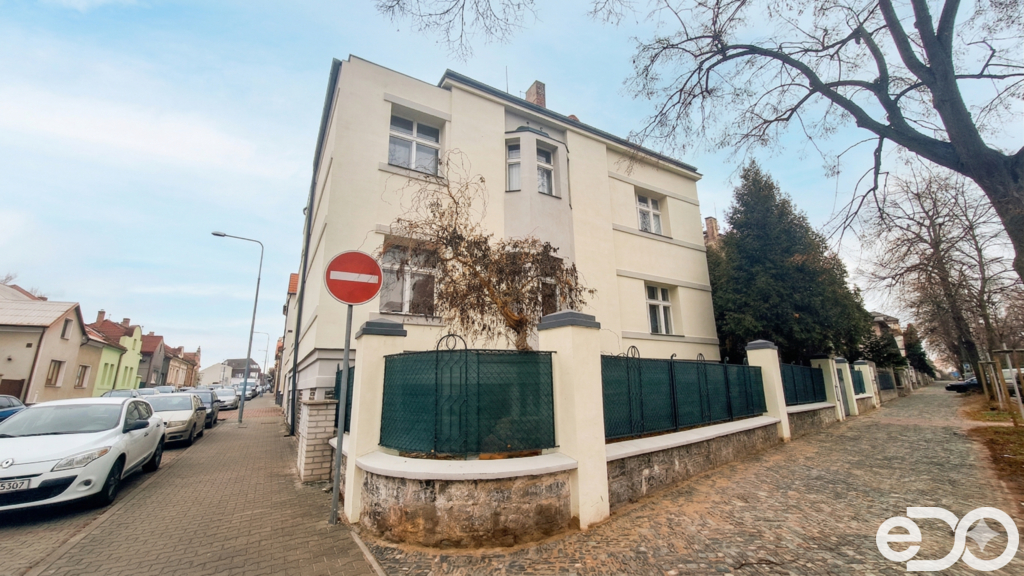 jižní průčelí (okna 2kk)