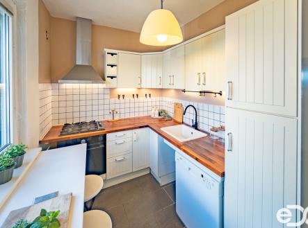 kuchyne1.jpg | Prodej bytu, 2+1, 59 m²