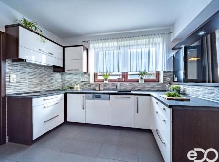 p1028038-hdr.jpg | Prodej - dům/vila, 155 m²