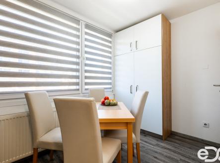 pana4806-hdr.jpg | Prodej bytu, 2+1, 62 m²
