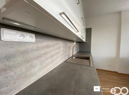 20230531150509-418.jpg | Pronájem bytu, 1+kk, 28 m²