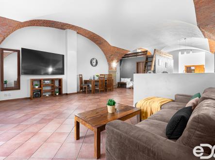 01.jpg | Prodej bytu, 1+kk, 103 m²