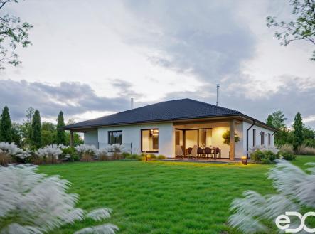 dalovice-pohled-zahrada.jpg | Prodej - dům/vila, 102 m²