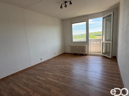 whatsapp-image-2026-05-08-at-10.24.14.jpeg | Pronájem bytu, 2+1, 54 m²