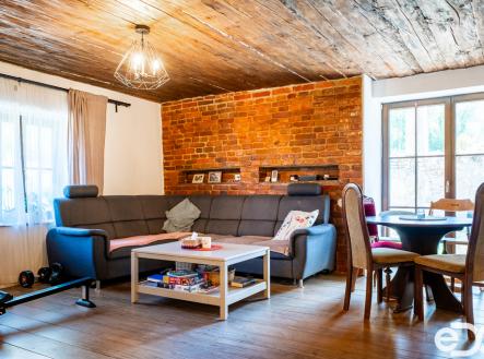 pana2199-hdr.jpg | Prodej - dům/vila, 3 410 m²