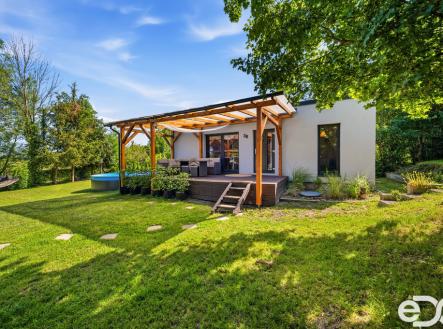 dum-a-bazen-dal.jpg | Prodej - dům/vila, 40 m²