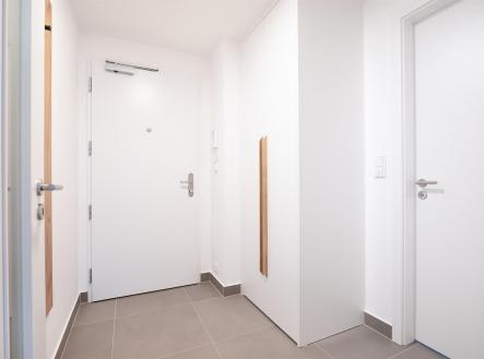 . | Pronájem bytu, 1+kk, 36 m²