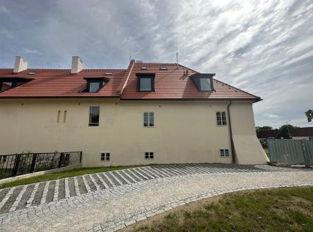 . | Prodej - kanceláře, 141 m²