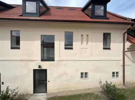 . | Prodej - kanceláře, 88 m²