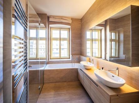 . | Pronájem bytu, 3+kk, 123 m²
