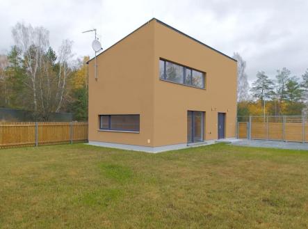 . | Prodej - dům/vila, 108 m²