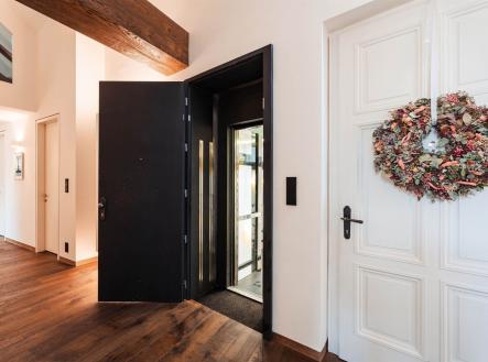 . | Pronájem bytu, 5+kk, 335 m²