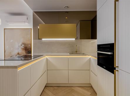 . | Pronájem bytu, 2+kk, 68 m²