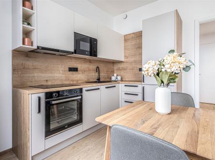 . | Pronájem bytu, 1+kk, 31 m²