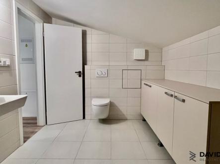 pronajem-bytu-2-kk-69-9-m-s-parkovacim-stanim-nove-mesto-na-morave_3304 | Pronájem bytu, 2+kk, 70 m²